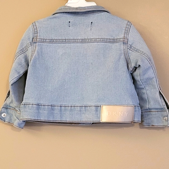 DKNY light wash denim jacket - Picture 2 of 5
